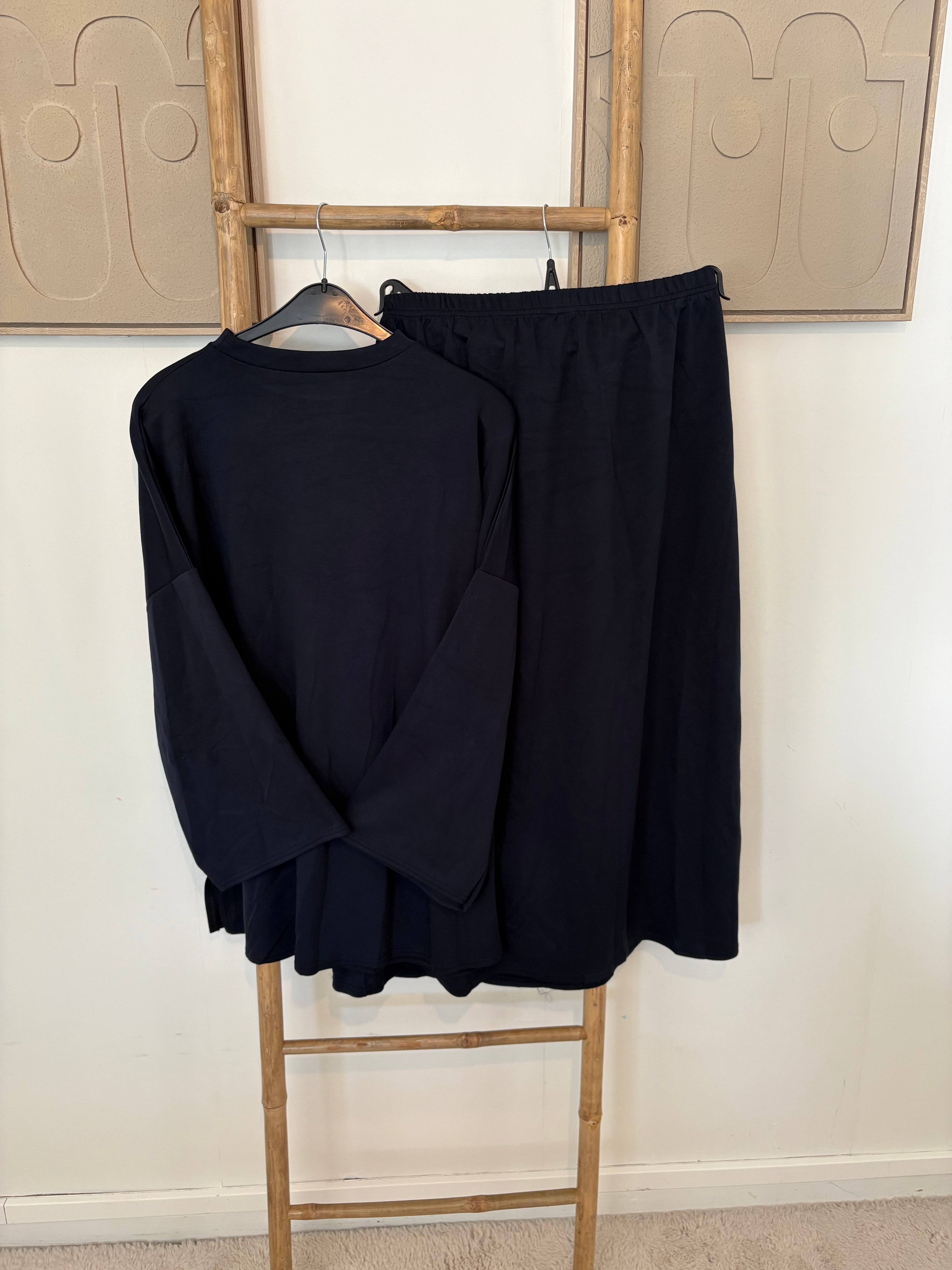 Ensemble jupe avec Sweat